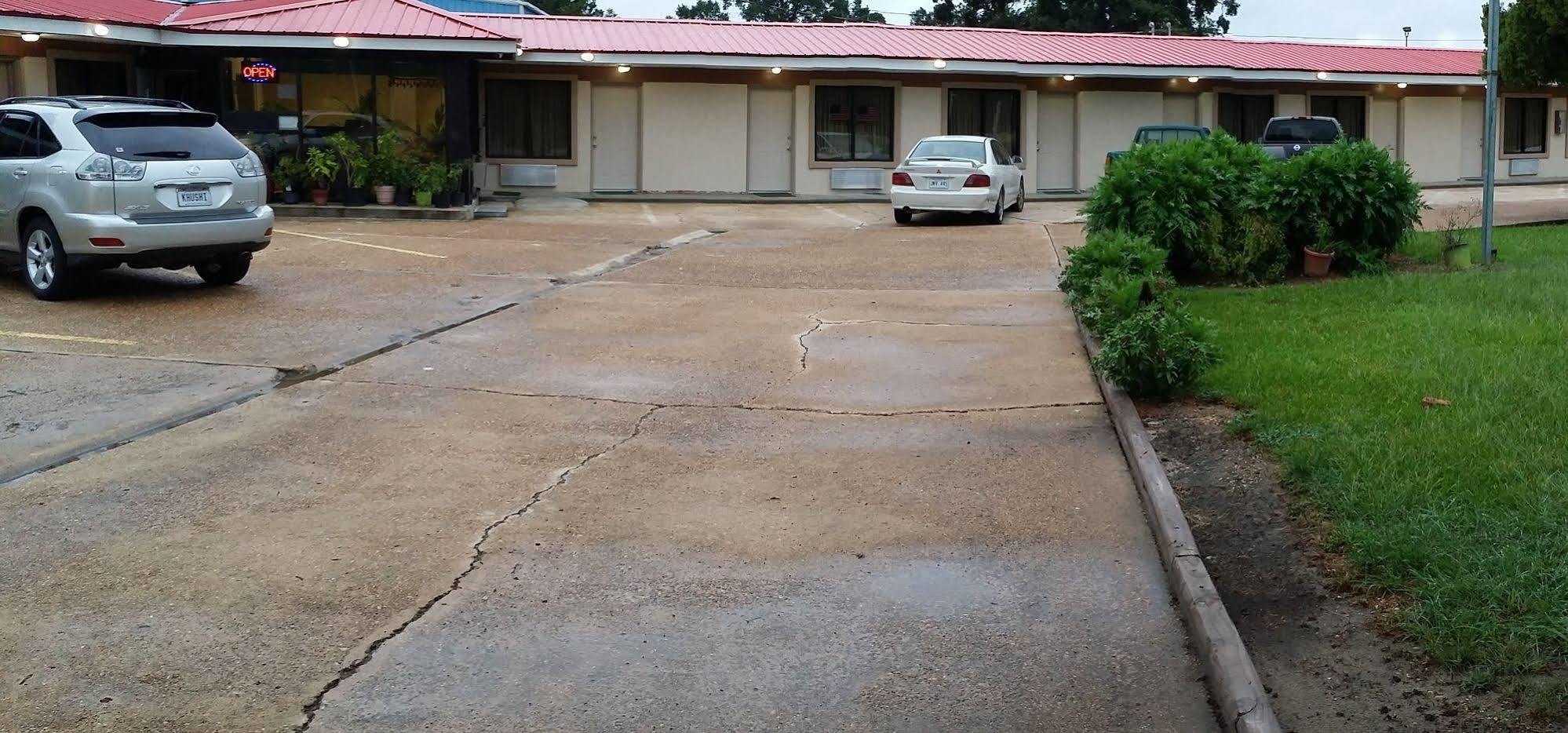 Country Inn Motel Oakdale Exterior photo